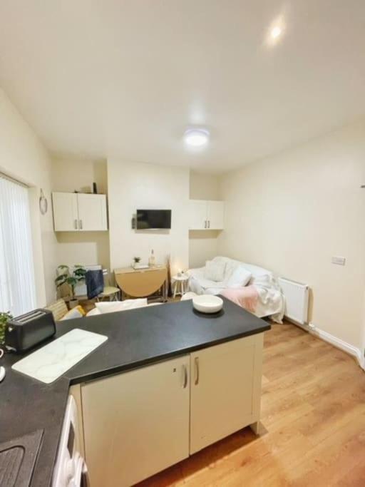 5 Bedroom, Sleeps 9 - Base To Explore Liverpool And Beyond Λίβερπουλ Εξωτερικό φωτογραφία