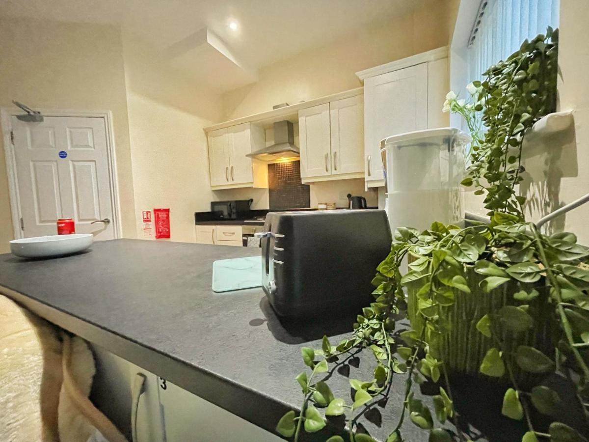 5 Bedroom, Sleeps 9 - Base To Explore Liverpool And Beyond Λίβερπουλ Εξωτερικό φωτογραφία